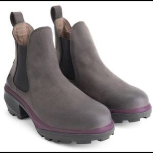 John Fluevog Men’s Suede Chelsea Boot M/9 W/11